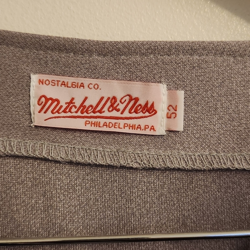 Mitchell & Ness Gray New York Yankees Baseball Jersey Joe DiMaggio Throwback - Picture 6 of 7